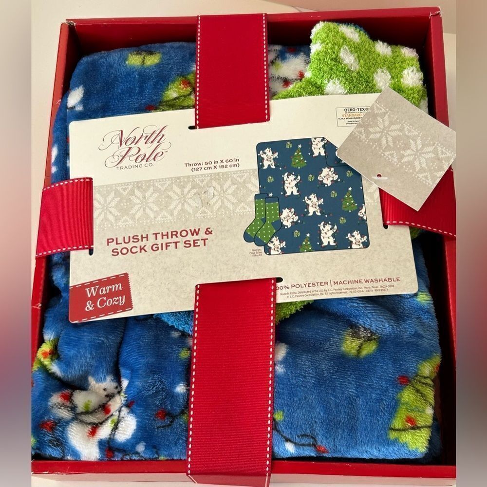 North Pole Polar Bear Christmas Blanket and Socks NWT